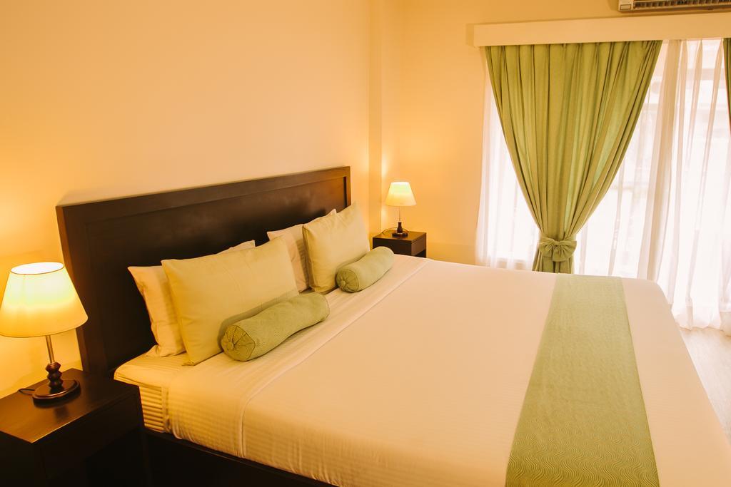 Subic Coco Hotel Olongapo Buitenkant foto