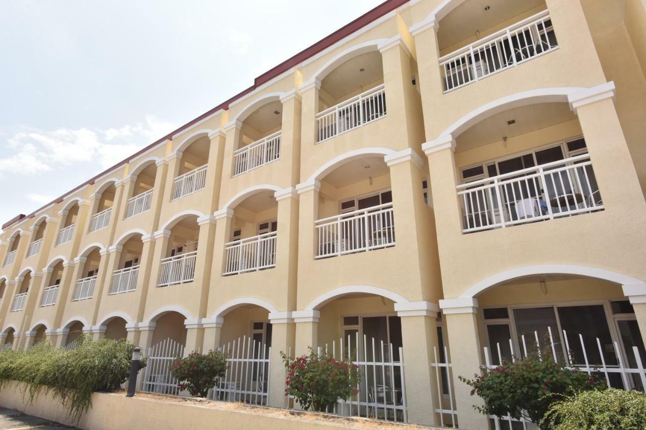 Subic Coco Hotel Olongapo Buitenkant foto