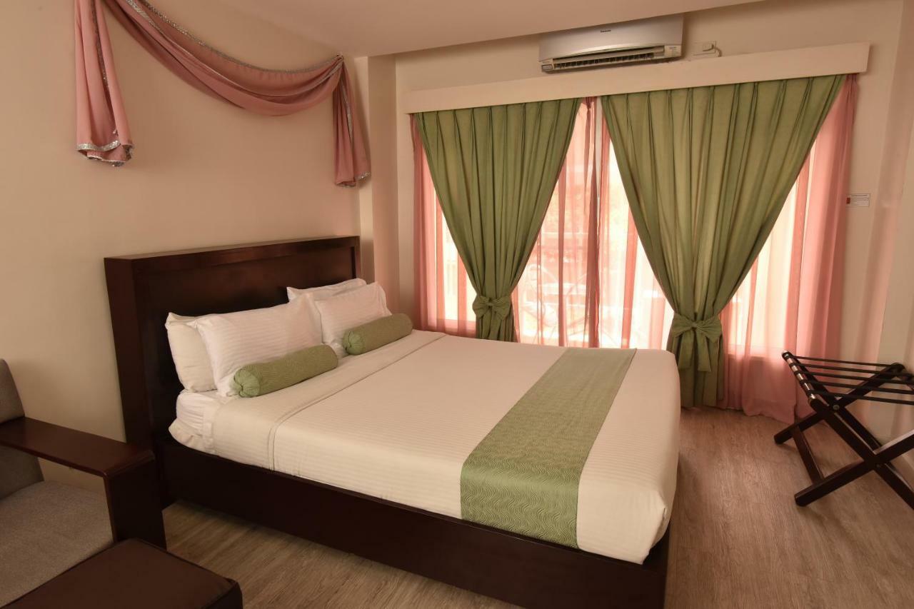 Subic Coco Hotel Olongapo Buitenkant foto